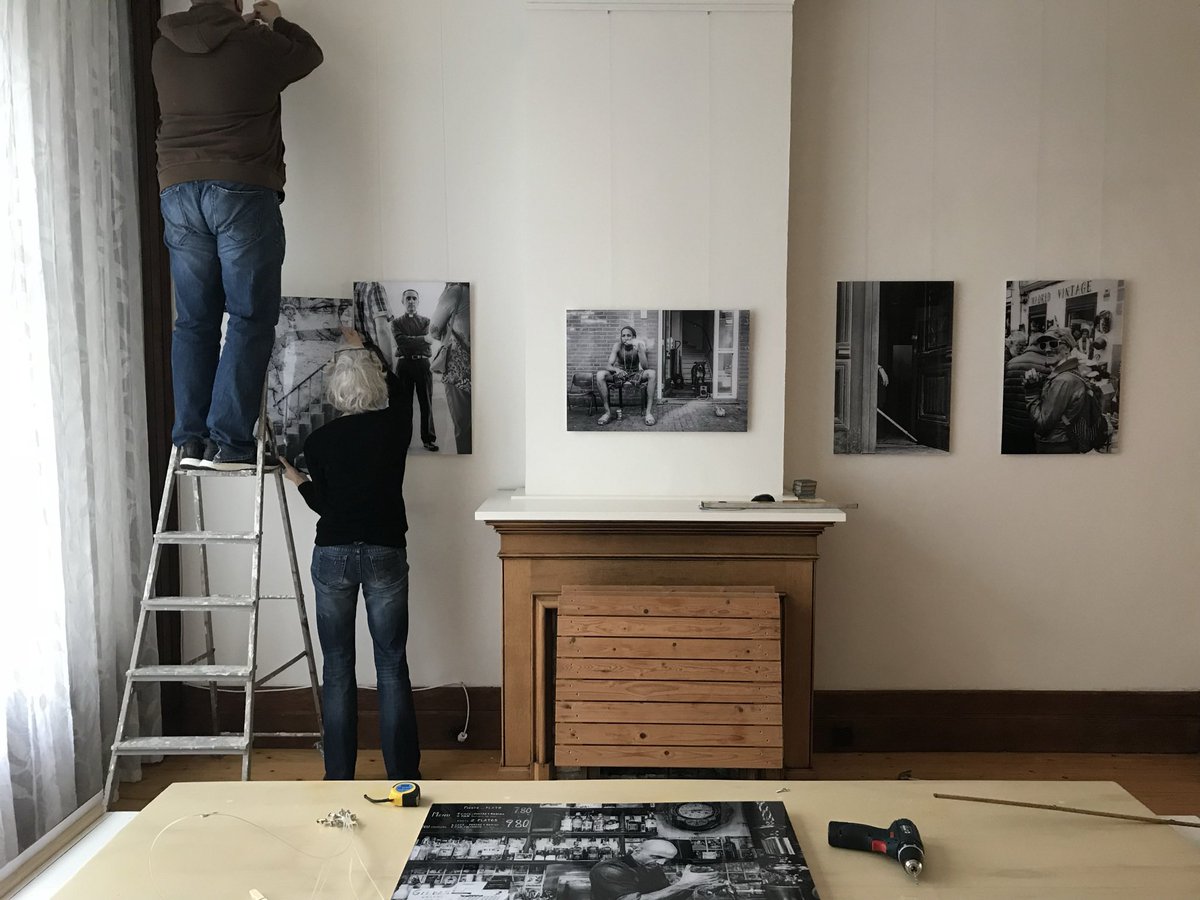 Meine #Streetphotography Ausstellung sucht ab April ein neues zu Hause. Gerne ein #Krankenhaus oder ein #Hospiz irgendwo in Deutschland. 
Freue mich auf die Reise 🎈

#allyouneedislove