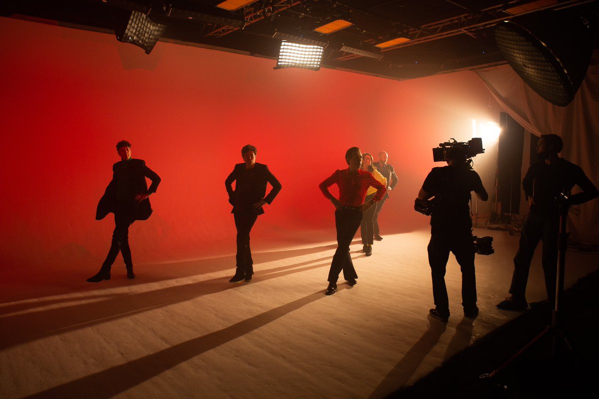 Franz_Ferdinand's tweet photo. Shooting the Curious video in North London last month.
📸 @jamiemacphotos https://t.co/78jDVAn72i