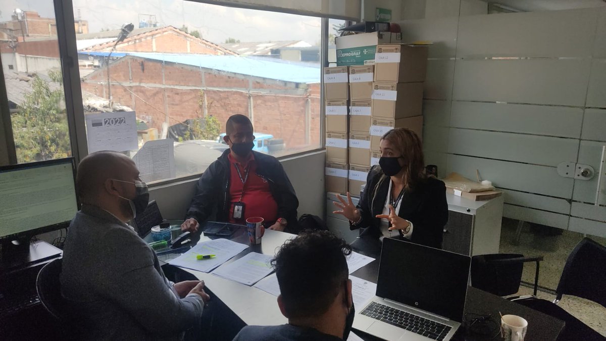 En reunión con el enlace de talento humano de la SESP el sr Jorge Suárez y el compañero Geovani por parte de la administración y la secretaría de Género Andrea y Nelson Presidente SEPCOL temas que se tratan en defensa de los derechos laborales de los servidores públicos