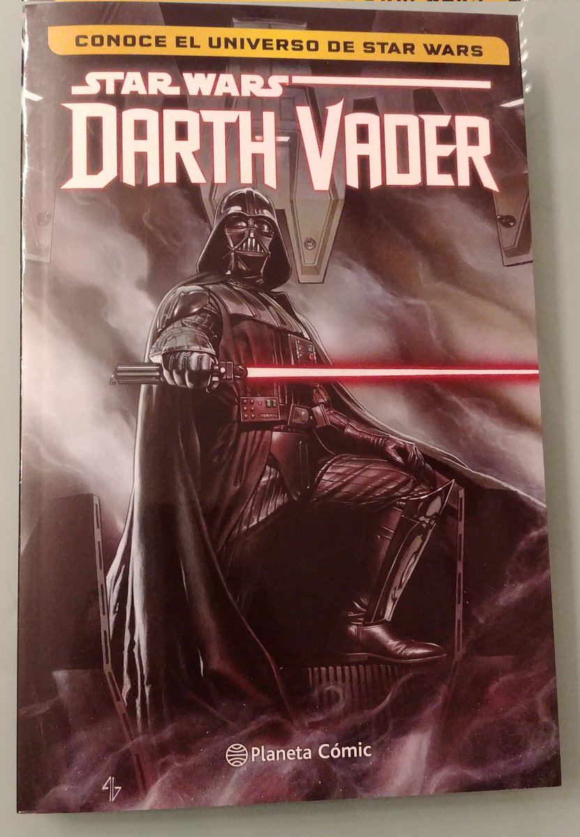 dengar69's tweet photo. Primer Tomo de los tomos que ha sacado @CarrefourES dedicados a Star Wars, en este caso Darth Vader con un recopilatorio de grapas de la serie original dibujada por el amigo @SalvadorLarroca
@StarWarsSpain @DisneySpain @PlanetadComic #starwars #darthvader #comicstarwars #larroca https://t.co/vNosGlayUZ