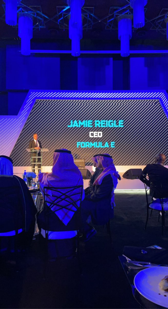 DrSultanAlfawaz's tweet photo. Honored to be part of the #eformula Gala Charity Dinner 🙏 #فورمولا_إي #فورمولا_إي_الدرعية https://t.co/A1hFgFtl5i