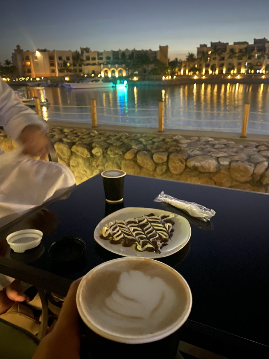 shooj20's tweet photo. "كان مساء خير جدًا برفقة من أحب" https://t.co/C4xh9T7rM3
