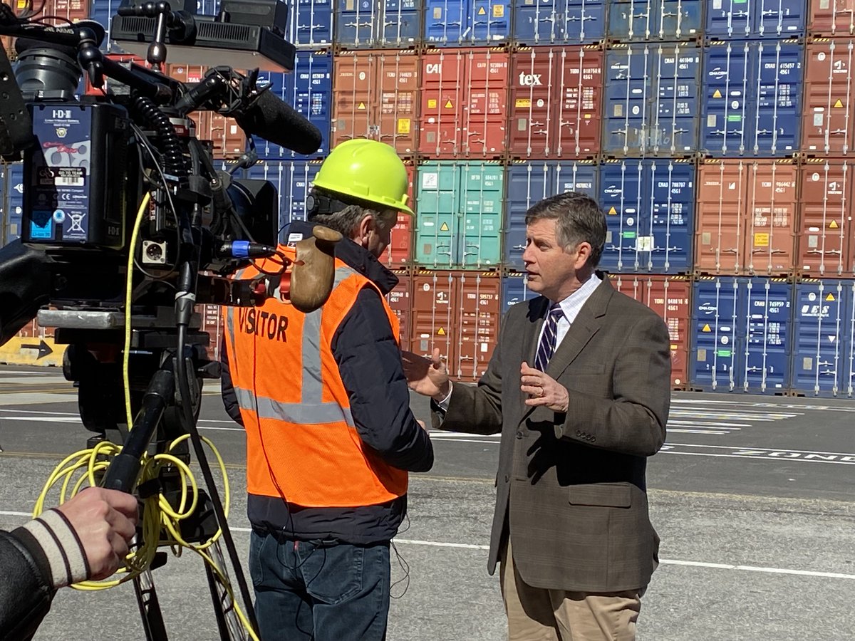 .@gaports Exec Dir Griff Lynch detailed GPA's continued expansion projects with @FoxBusiness today. Lynch also highlighted efforts that have cleared the vessel backlog in Savannah to zero, down from a high of 30 ships waiting at anchor last fall. @varneyco @FoxNews @AshWebsterFBN