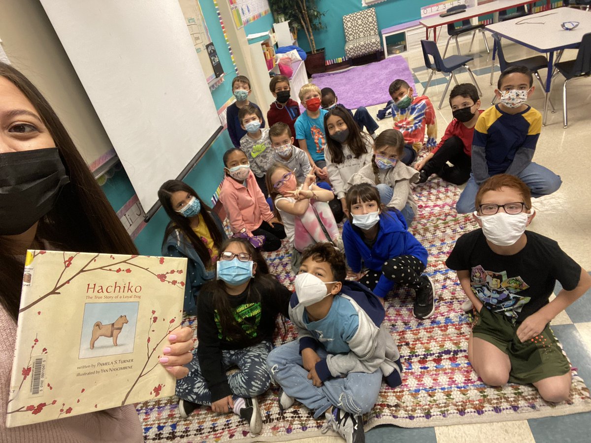 Mrs_Oliver4's tweet photo. Our class got booked! We got to do an interesting/sad read aloud but our class absolutely loved this idea!! #lseisbooked @NISDLSELibrary @NISDLeonSprings https://t.co/8XEYoJirix