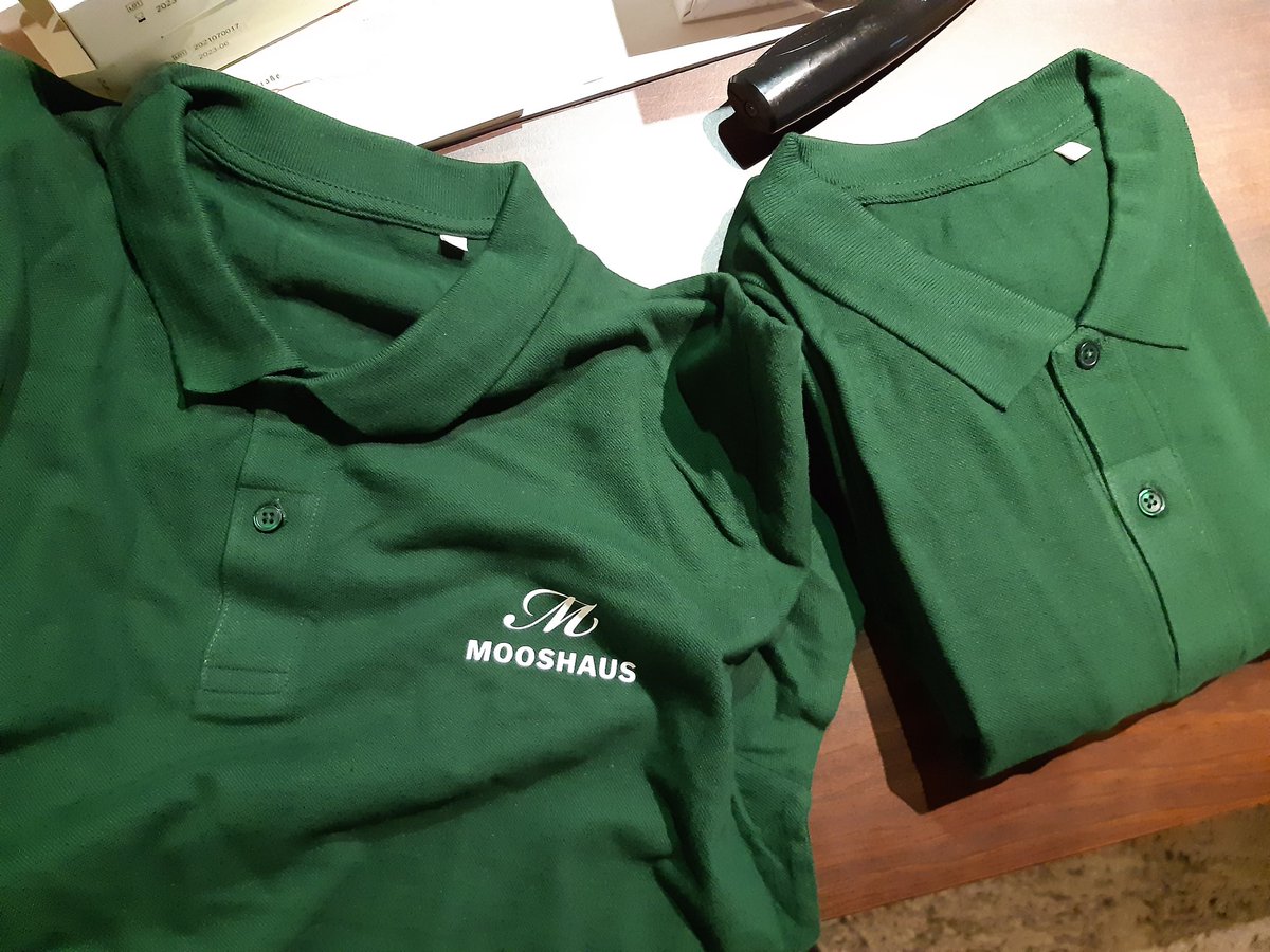 ilmassaggiatore's tweet image. We just received the new working clothes. I like the new dark green polos!
And what about you? Did you liked it?
#gerberstaff #spateam