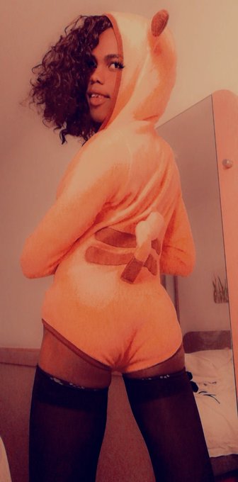 1 pic. If I was a Pikachu would you choose new? ??????? https://t.co/UOjxbNz3Pp