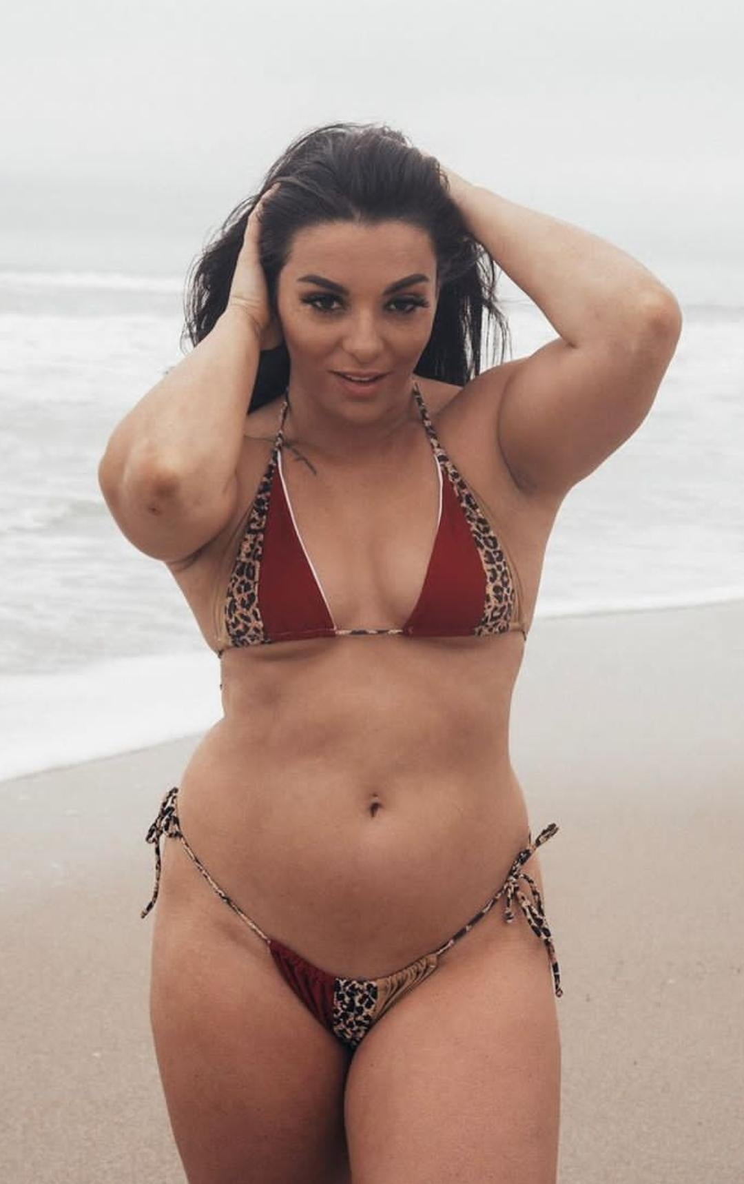 FKISizWUYAcDwhe.jpg:large