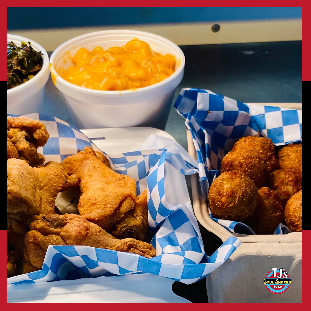 tjsoulsnacks's tweet photo. Our food tastes as good as it looks!! 🍗🍛

We put all of our effort and love into making you the most perfect and delicious meals! 👊

👉 It's sooo good! Taste and see!

#southernfood #soulfood #bestsoulfood #southerncuisine #foodispassion #kelso #longview #washington https://t.co/43ssigl0E0
