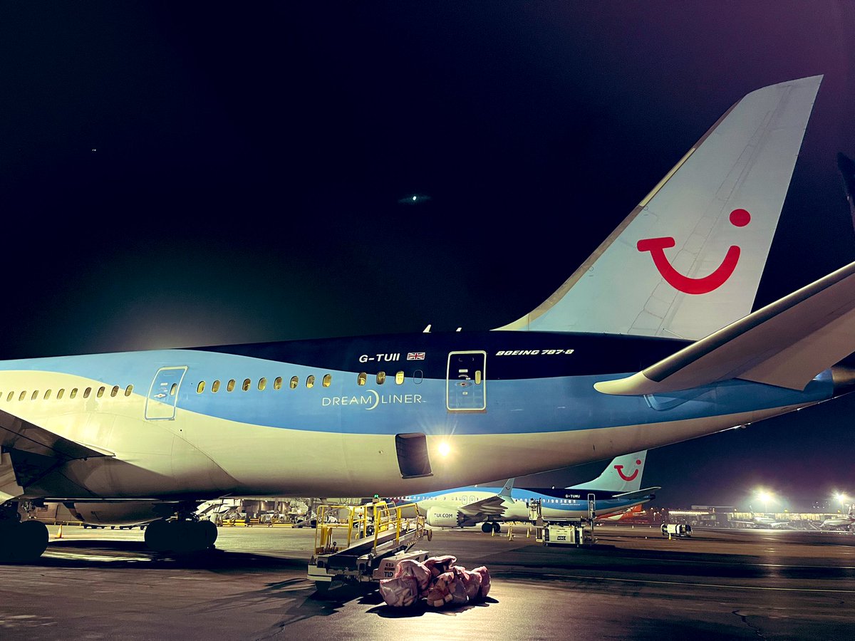 benfoxy123's tweet photo. Line check complete ✅😅
G-#TUII put to bed ready for her next trip ✈️
@Gatwick_Airport #PuntaCana
Always a relief to get the testing done- made a lot easy by having a great crew on board 👍🏻
#B787 #Dreamliner #Aviation #Avgeek #Avgeeks #Linecheck #flying #officeview #relief https://t.co/ahrt3iedsi