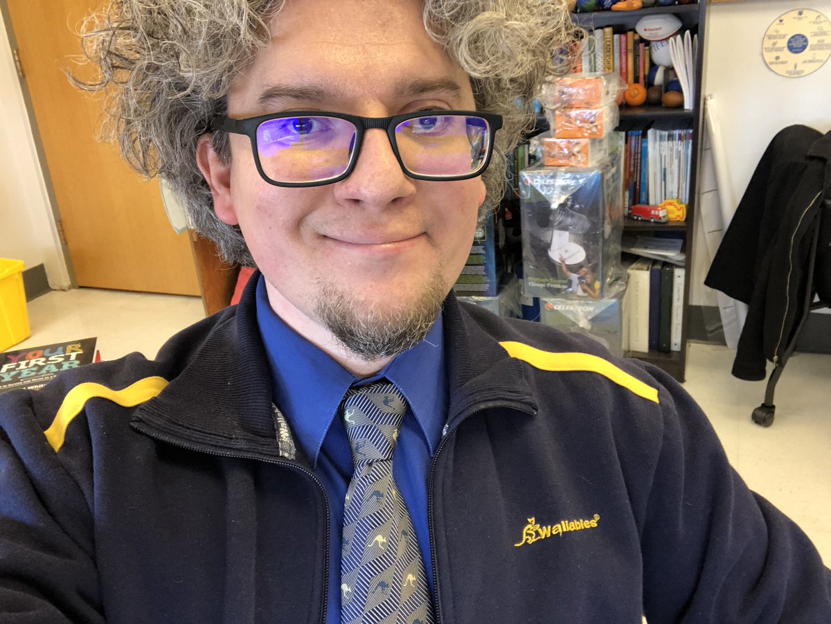 alextvalencic's tweet photo. My birthday is January 26, #AustraliaDay. While acknowledging the problematic history of this day, I celebrate the people and the land. The #FourInHand knot doesn't have a problematic history, but it is uncertain. How we respond to problems and uncertainty matters #KnottyThursday https://t.co/KPSRszs3TN