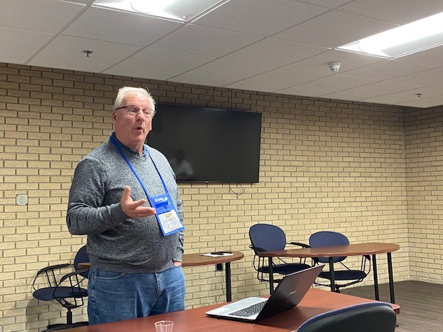 crossroadschamb's tweet photo. Don Pelka of SCORE Northwest Indiana kicked off our 2022 Coffee, Community &amp; Connections. Thank you for joining us this morning!
https://t.co/zARPutoOdB
This mornings event was sponsored by @NIPSCO https://t.co/anThVUUBZl