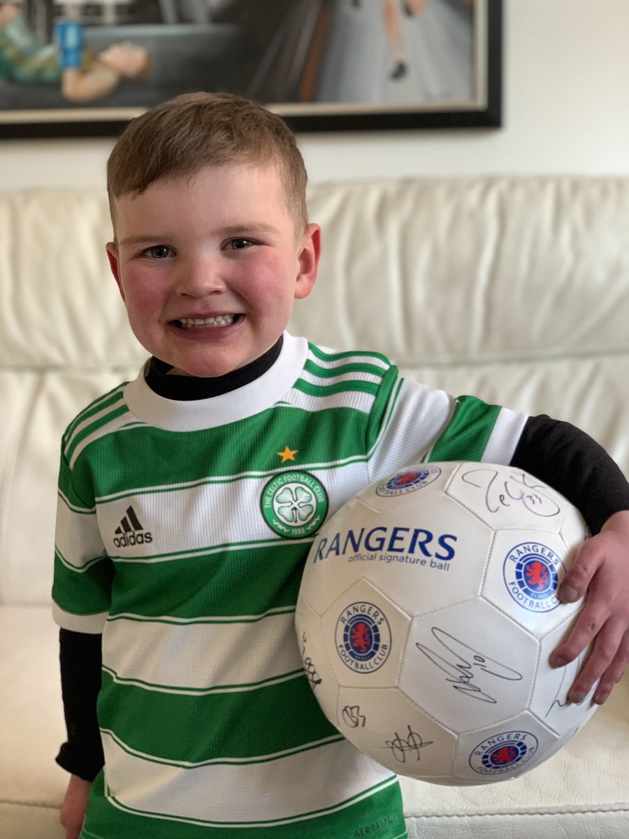Donate4Daithi's tweet image. SOME THINGS ARE BIGGER THAN FOOTBALL… 

Thank you to @RangersFC for helping us spread awareness of #OrganDonation. 

@CelticFC fan Dáithí has been on the transplant waiting list for over 3.5 years and we want to make as many people as possible #aware! 

💗💙❤️💚🤍💗