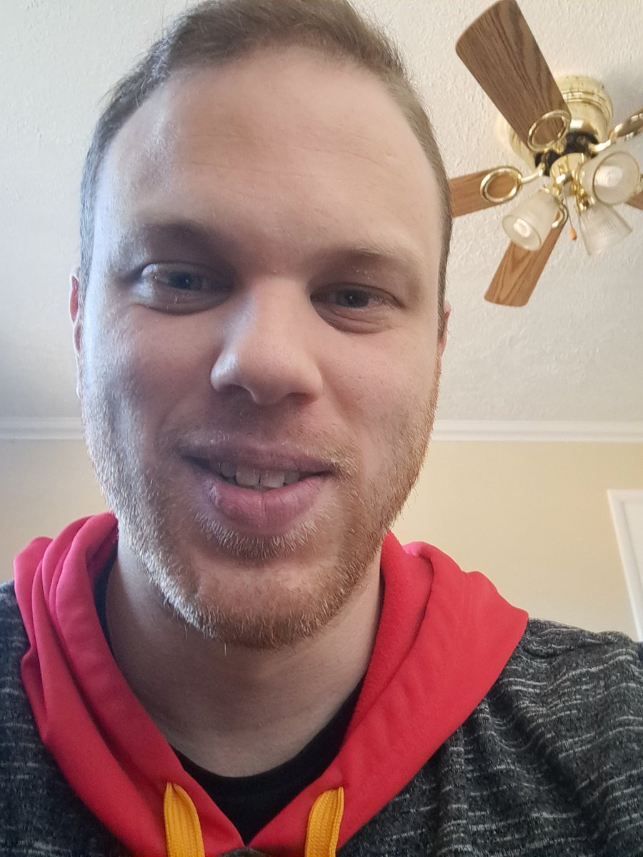 light0fh0pe's tweet photo. @Chiefs Can you put me with D-Rob? Thanks https://t.co/hrK86HsSsE