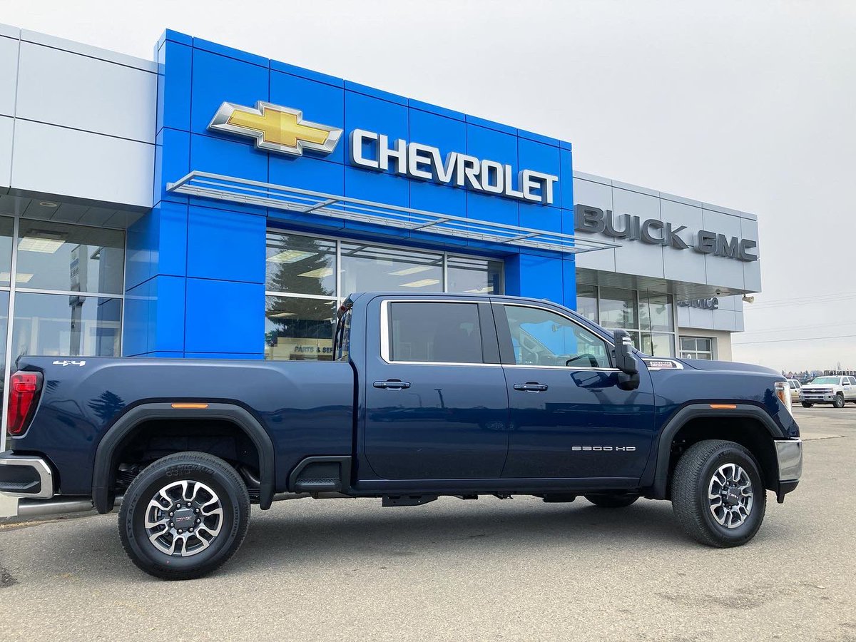 Ordered from <a href="/PonokaChev/">Adams Chevrolet Ponoka</a> in July, arrived in November &amp; BULLSEYE branded yesterday! Welcome to the family BullsEye Truck Number Two! 

#bullseyecontracting #renovations #lacombe #ponoka