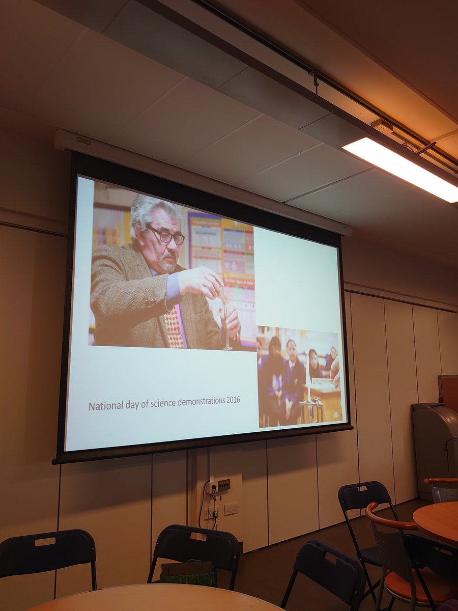 So sorry to say goodbye to our senior science technician tomorrow, but it was lovely to see so many people celebrating his career at his retirement afternoon tea today. 
Including all 5 heads of science he has worked with! Cannot overstate the importance of technicians.