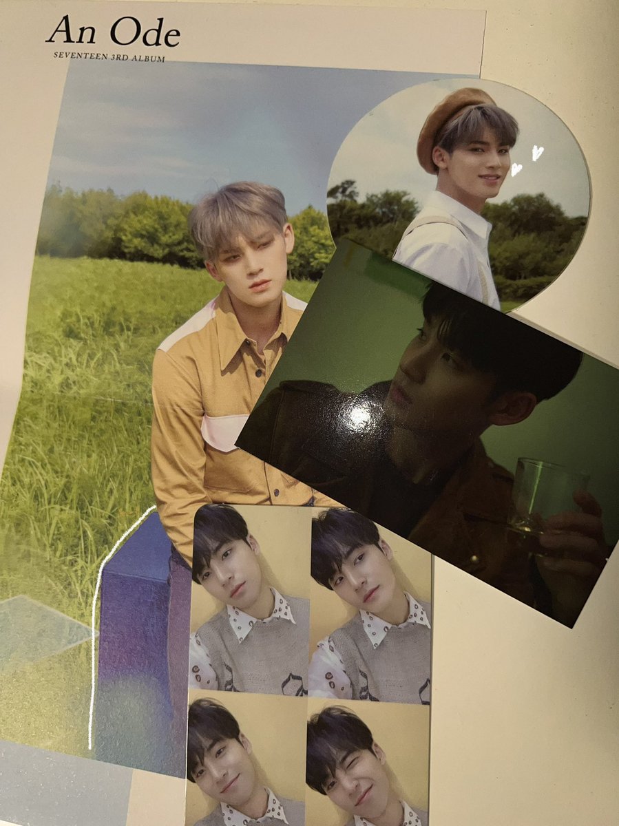hoshi96cart's tweet photo. 𐐪𐑂 #96mail 𐐪𐑂

finally got my hands on gyu grid!! tysm @hoshibug_ for packing them safely and for the freebies. 🤍

#pashalamat https://t.co/IR9QICPUBY