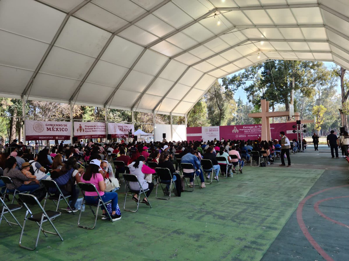 FanyCorreaG's tweet photo. Gracias al compromiso del #GobiernoDeMéxico, seguimos generando Bienestar en los más pequeños para su atención y cuidado, con la entrega de tarjetas del Programa de Apoyo para el Bienestar de las Niñas y Niños, Hijos de Madres Trabajadoras.

#ProgramasDeBienestar https://t.co/iMHNPgZIGD