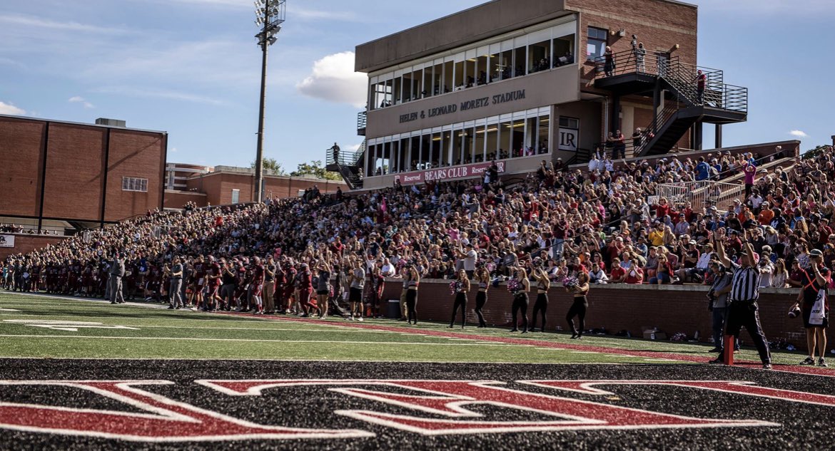 TannerJ49551379's tweet photo. Blessed to receive a offer to Lenoir Rhyne #AGTG @AnthonySoto_LR @coach_mjacobs @CoachBrown24 @NDBlackKnightFB https://t.co/vqTWTyKeLM
