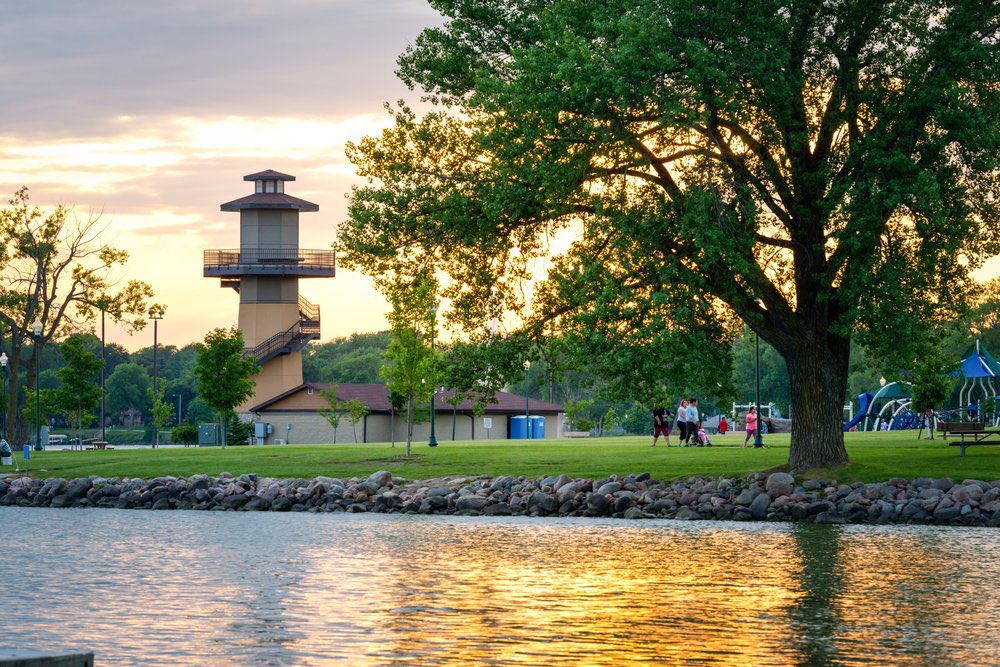 ilovemylife5's tweet image. #StormLakeTimes is a @netflix series pleading to be made. It was Like at first sight of the twinkle in Art Cullen’s 2.6 GPA eye. 27 language Storm Lake has rich backstory possibilities. @SLTimes Art drops gems is this @pubstory📌 @JMLudes👏🏾@gwaynemiller👏🏿@rhodeislandpbs #Iowa