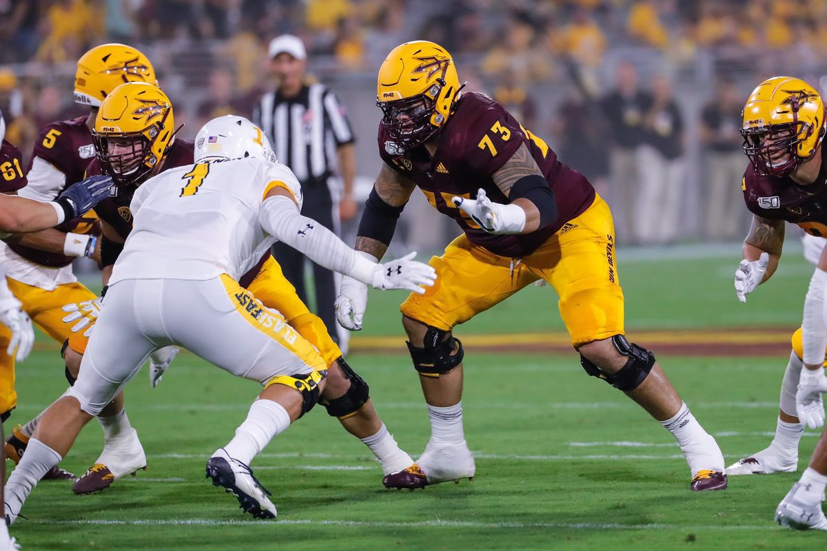 JonahRodz's tweet photo. After a great conversation with @coachcclaiborne I am BLESSED to say I have received an offer to ASU‼️ #forksup🔱 @MadhouseFB @CoachVMAKASI @giant_skillz @GregBiggins https://t.co/8nuAb93ryb