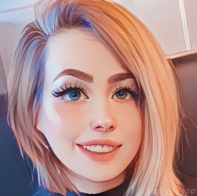 Watch Rey 🐉's leaked NSFW photo on TwXstars