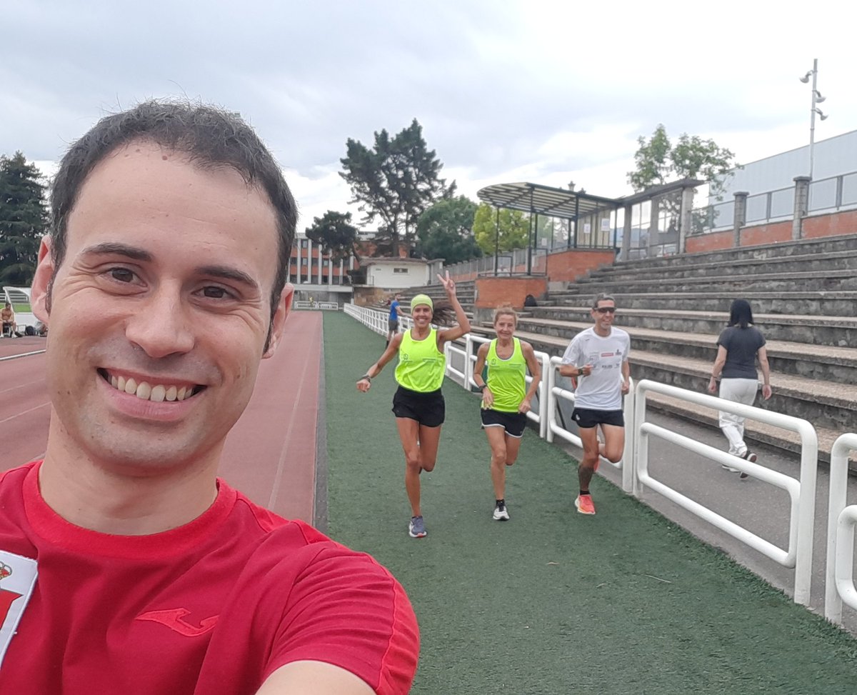 ENTRENADOR DE FONDO tweet media