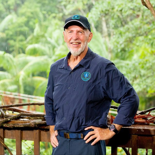 galantgarant's tweet photo. „Wenn Tara dich weiterhin leicht stalkerhaft belästigt, dann nimm deinen Handrücken und schieb sie vorsichtig beiseite“ #IBES https://t.co/Xnu2s6oDjr