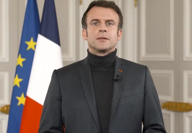 BFMTV's tweet photo. "Un combat de nouveau d'actualité": Macron appelle à redoubler de vigilance face à l'antisémitisme
https://t.co/bzIRV8xQWQ https://t.co/ZzLTiwB2HA