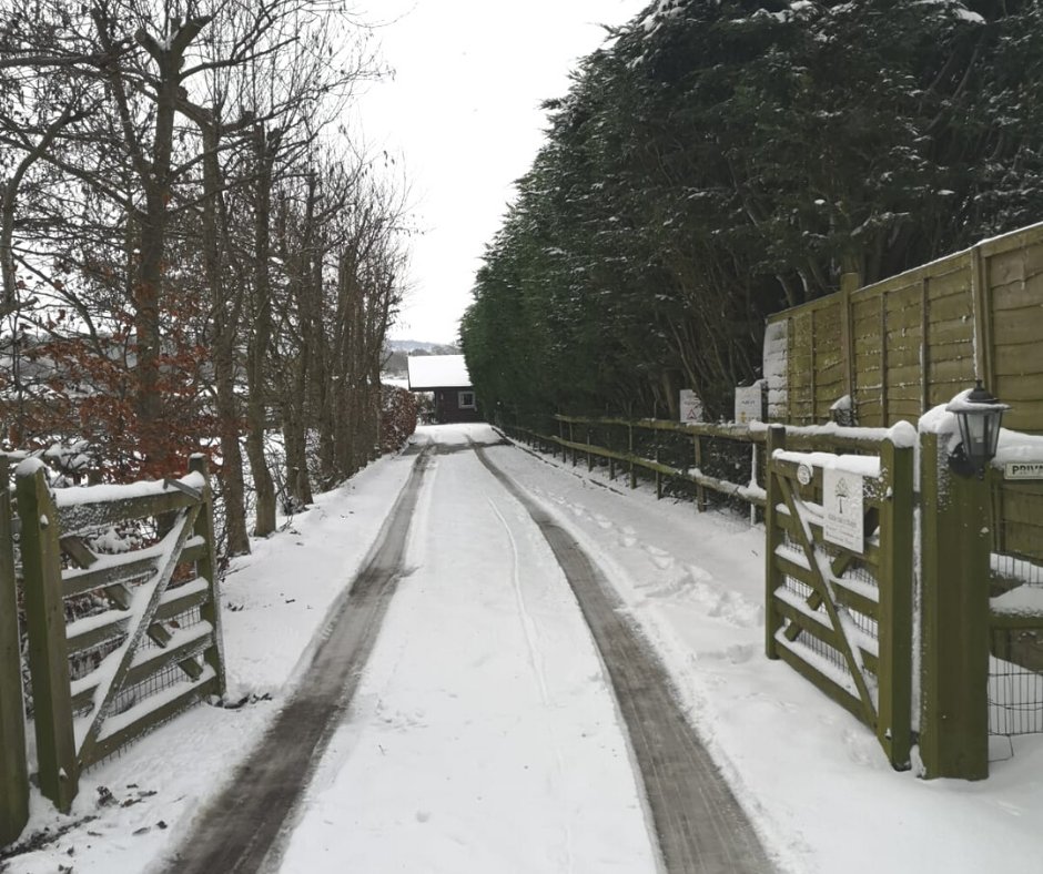 Can you believe we had snow in Harrietsham this time last year?! 😮❄️

#countrysideholiday #holidaycottages #stableoakholidaycottages