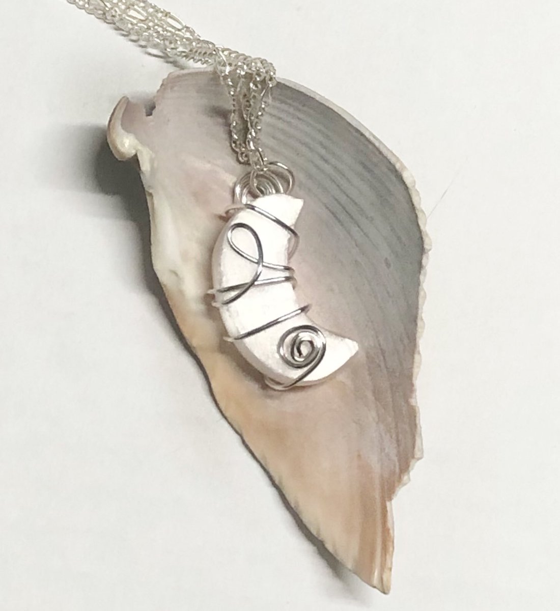 Vivid Moon Jewelry tweet media