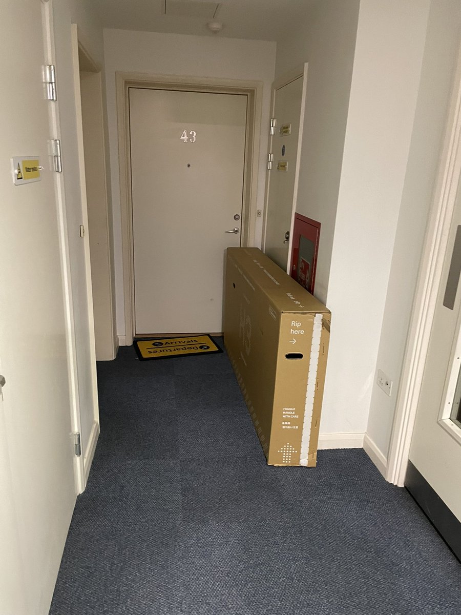 Between <a href="/UPS_UK/">UPS UK</a> dumping this outside my door without a signature and <a href="/VanMoof/">VanMoof</a> not able to deliver to themselves in Battersea or able to take a call i’m left with this mess to sort out! Emails have been sent! #soannoyed