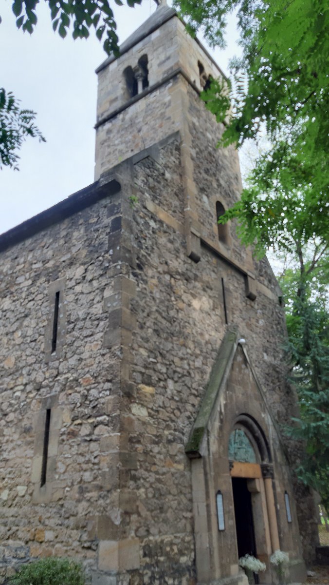 PilgrimBudapest's tweet photo. #StMichael's Provostry chapel & monastery of the #Norbertines/Premonstratensians was built C13 on Margaret Island.
Destroyed during C16-17 Ottoman wars the chapel was reconstructed in 1932.
Popular venue for weddings. https://t.co/90xDm1RavP