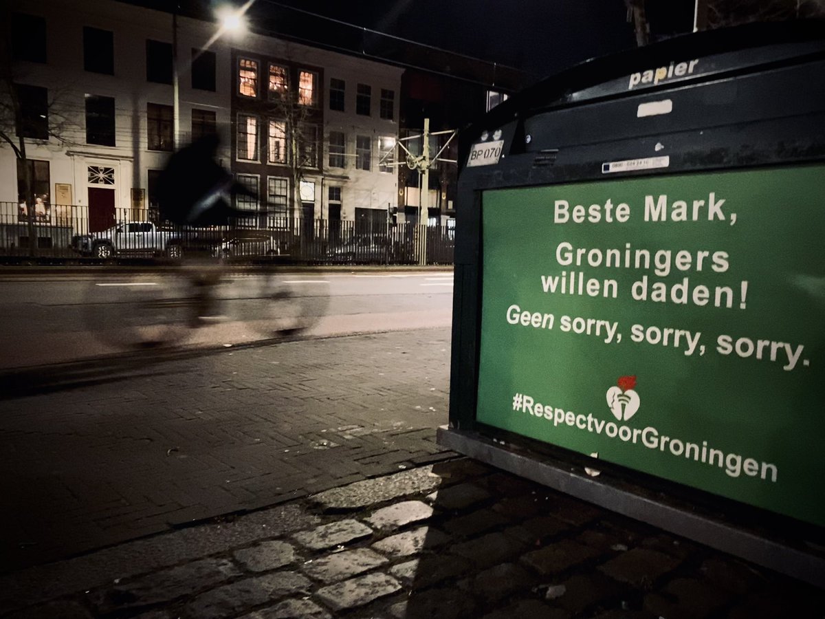 1000 actieposters in Den Haag! 

Met een duidelijke boodschap: onze acties gaan door #respectvoorgroningen

Delen = 💚

<a href="/chrisgarrit/">Chris Garrit</a> <a href="/WelkomGasberaad/">Groninger Gasberaad</a> <a href="/GBBGroningen/">🔥Groninger Bodem Beweging🔥</a> <a href="/Centercom/">Centercom</a>