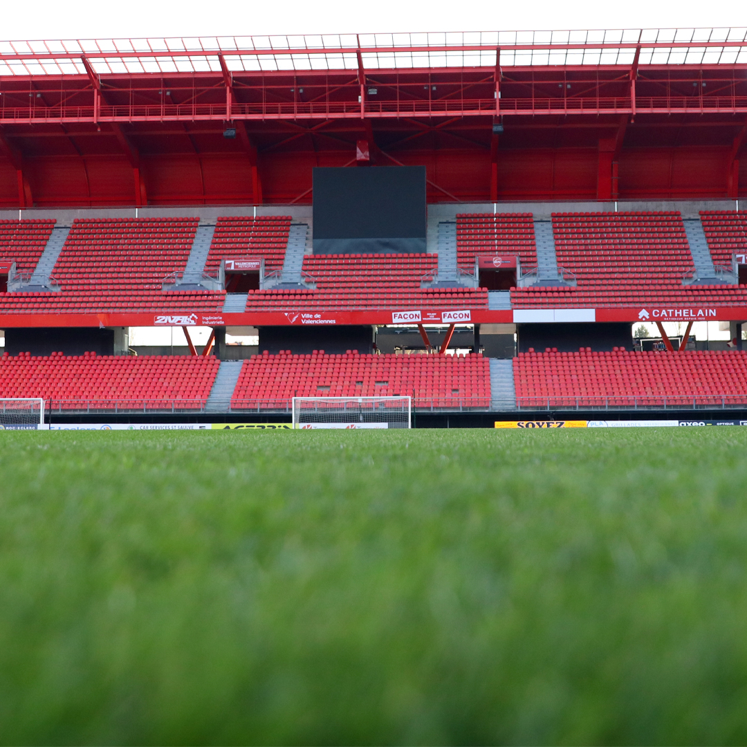 VAFC's tweet photo. 🏟 Le site Football Ground Map, qui répertorie plus de 26 700 stades dans le Monde, permet de noter les enceintes…

Notre magnifique Stade du Hainaut occupe la 72ème place de ce classement ! 🥰

📷 @dorianemck https://t.co/VO7Pn2VbYm