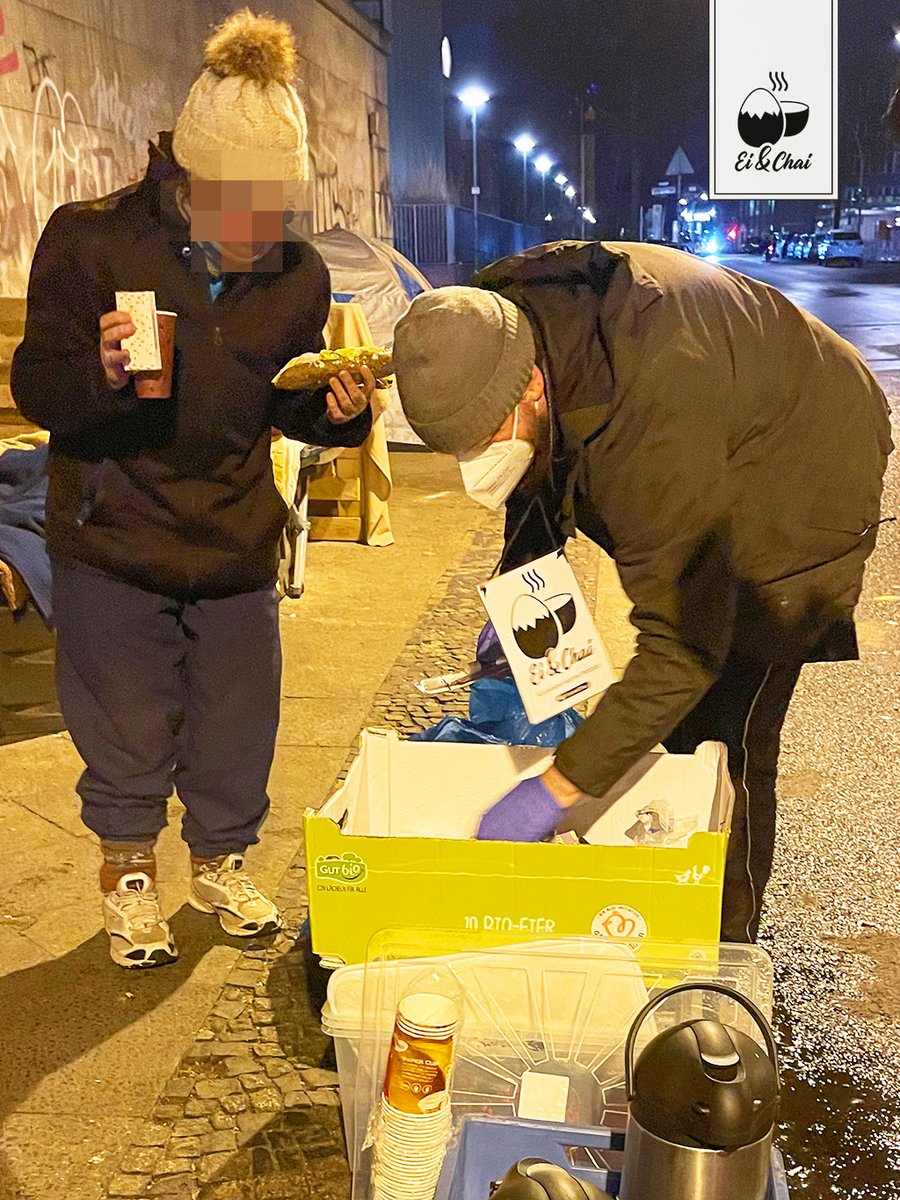 EiundChai's tweet photo. Mit @EiundChai unterwegs in 🇩🇪 #Berlin

#hilfe #obdachlos #mittellos #armut #hunger https://t.co/Fmh396frmr
