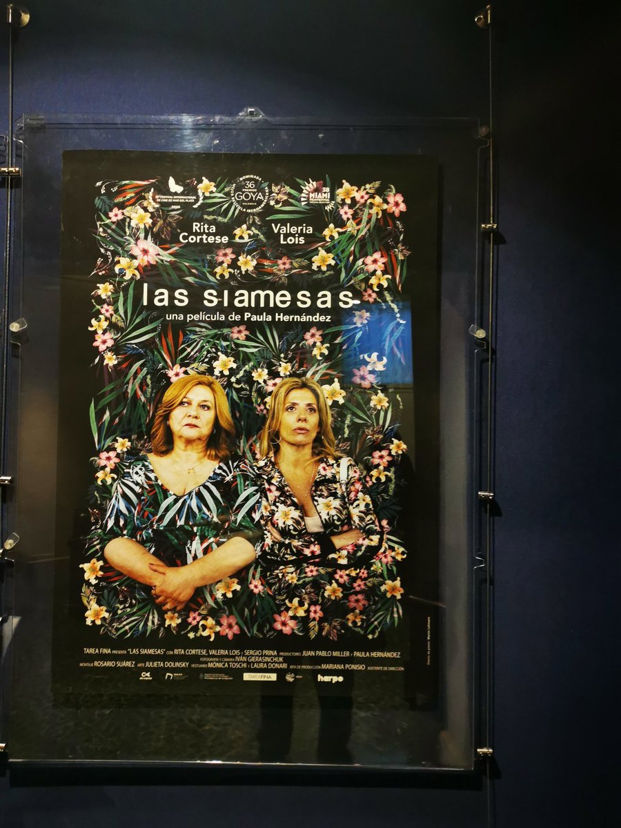 Lleno absoluto en la sesión de #LasSiamesas en <a href="/casamerica/">Casa de América</a>. Muy agradecidos por los comentarios tan entusiastas tras la proyección. Un gran placer. 

#PaulaHernández #Goya2022 #CineArgentino