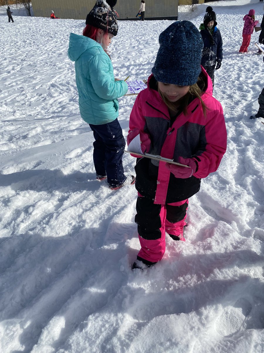 MsLloyd_edu's tweet photo. During #LiteracyBlock they made their own scavenger hunt! Then we went outside and completed them! So fun ;) @MsDoucette_edu @cowanelementary https://t.co/FihlnQB38i