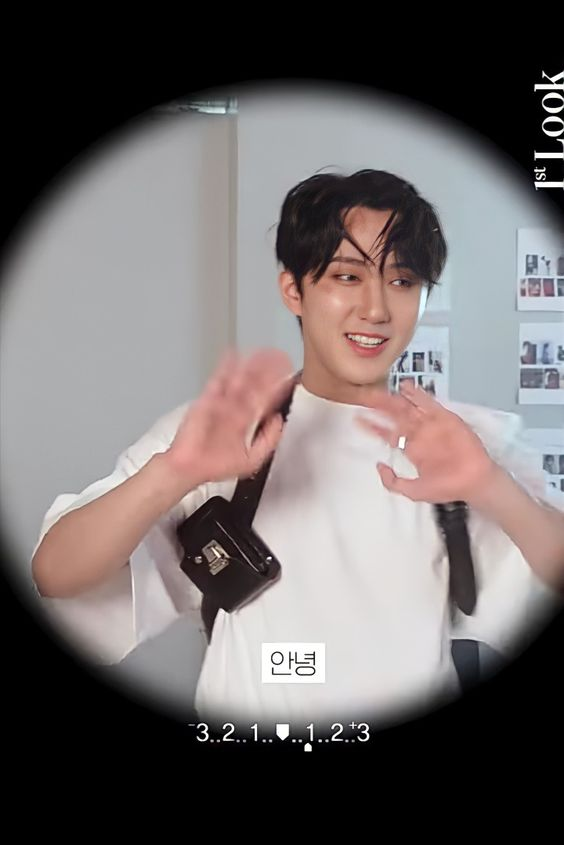 spearbinarchive's tweet photo. heart keeper and protector 🤍❤️🖤

#changbin #창빈 #チャンビン #dwaekki #PigRabbit 

#StrayKids #스트레이키즈 
@Stray_Kids #YouMakeStrayKidsStay https://t.co/3sthS51Fm0