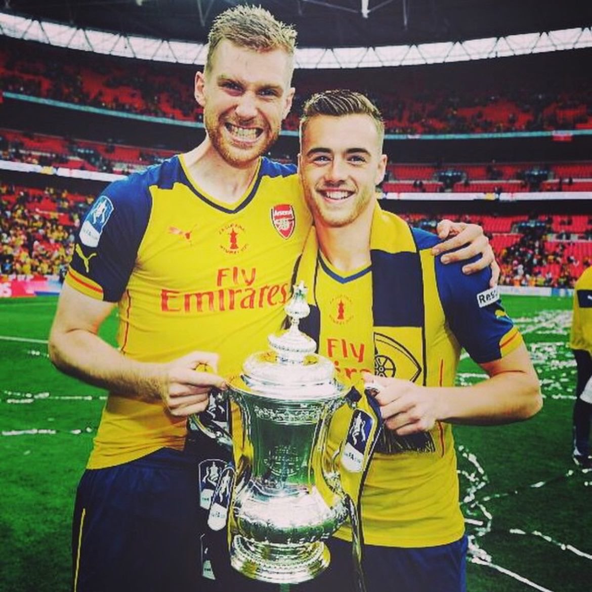 Calum Chambers tweet media