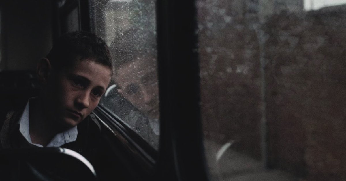 "Her şeyin herkese anlatılamayacağını öğrenene kadar; çok tanışacak, çok konuşacak, çok yanılacaksın..”