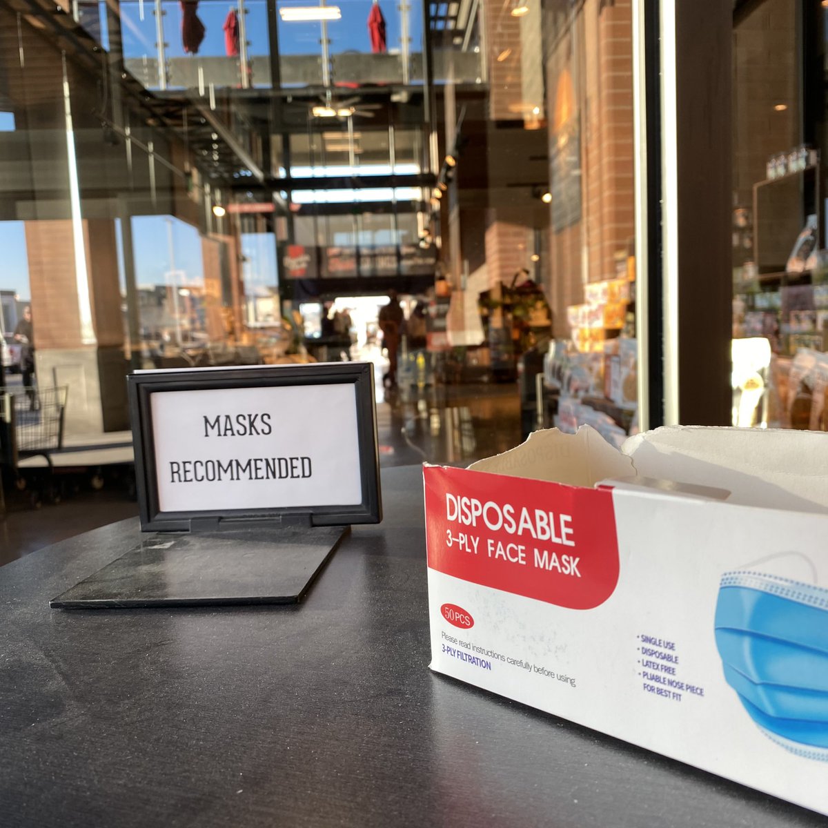 Hey y'alls, I’m finally getting around to the 2nd half of my "Best Of 2021" show, it'll air today <a href="/xrayfm/">XRAY.fm</a> 3-4pm PST. You'll hear tracks from <a href="/MiaDoiTodd/">Mia</a> <a href="/RascalMiles1/">Miles (he/they)</a> @nickjaina <a href="/EdnaVazquez/">Edna Vazquez</a> and more #pdxradio #pdxmusic #xrayfm