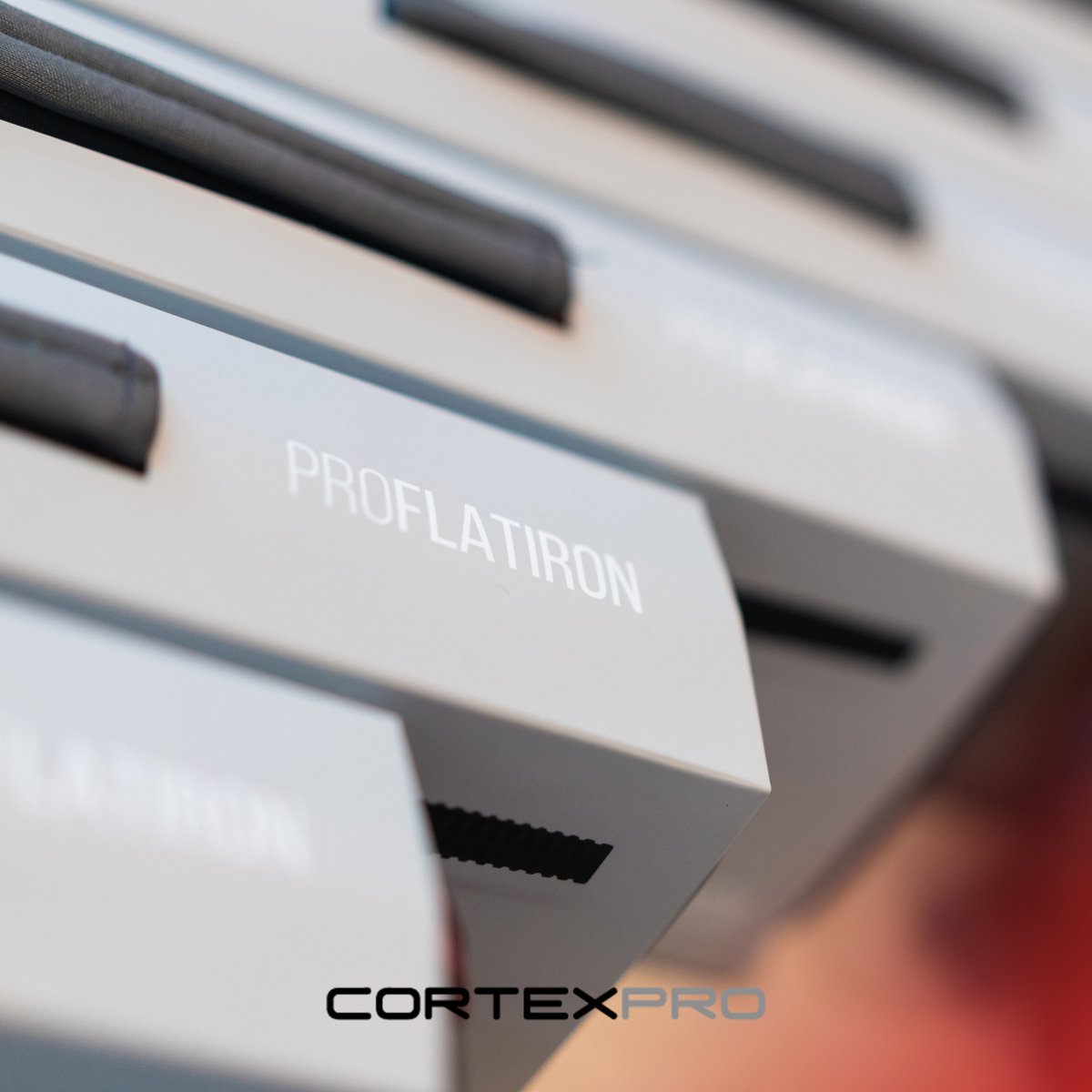 Straighten, wave and curl with floating plates that glide effortlessly through the hair, delivering salon quality results. This iron’s built-in damage defense keeps hair at its healthiest. #cortexpro #cortexbeauty #best #flat #gift