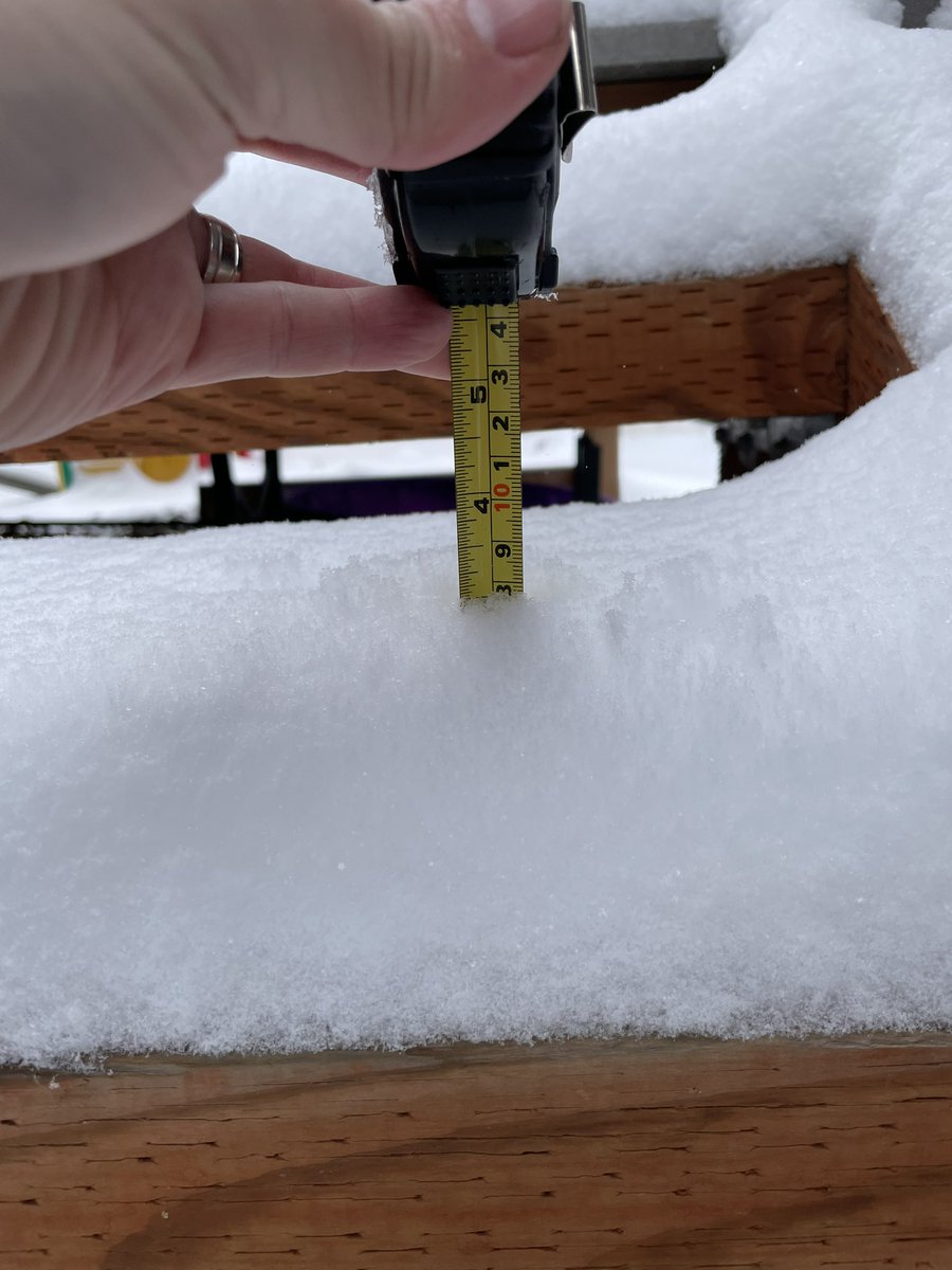 mikeirish7's tweet image. 3.2” at my house in NW Denver (50th Ave and Vrain St). @NWSBoulder @weather5280 @HighpointWx #goodforecast #coloradoweather