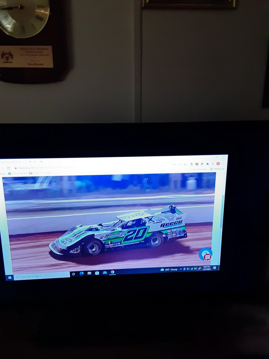 Watching <a href="/lucasdirt/">#𝗟𝘂𝗰𝗮𝘀𝗗𝗶𝗿𝘁 🏁</a> with Brian on a cold night in January from Martinsburg, WV
<a href="/EssexLucasOil/">James Essex</a> 
<a href="/bobdillner/">Bob Dillner</a>