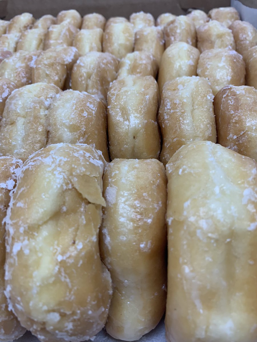 NyoikaR's tweet photo. Celebrating 60 days safe with our associates with donut day!@HDRLC8615 @tiffannieboyd @IsenhowerJeff @KristinDecker11 @Bgain1Bill @mmusick77 @bransteb @ChristopherInHR https://t.co/QzYV90QVhv