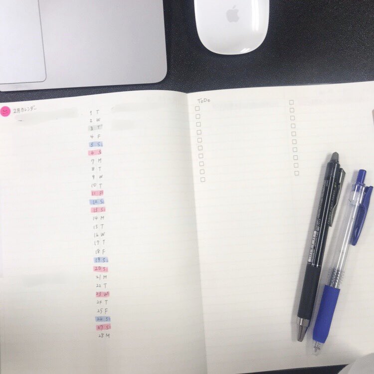 aconote_36's tweet photo. 今年から仕事ノートを導入！
手帳をやめてバレットジャーナル風に使ってます✏︎

ノートはKOKUYOのペルパネプ(SARA SARA) 
 
☑︎ 6mmステノが使い勝手良い
☑︎ 紙が書きやすい
☑︎ 開いた時フラット

私はMDノート用のカバーつけて、気に入ってる写真を表示に入れて使ってます。おススメです😊 https://t.co/gXkfpUXg5r