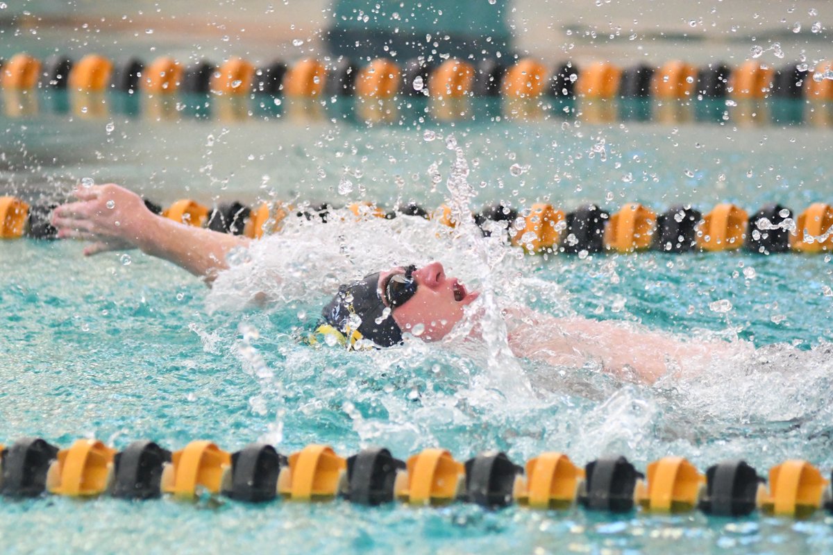 LindseyShuey's tweet photo. Images from tonight's @SchLeague Schuylkill League swim meet between Pottsville @PAHSathletics and Schuylkill Haven! More on @repheraldsports and in tomorrow's paper. https://t.co/yvB77GIsSr