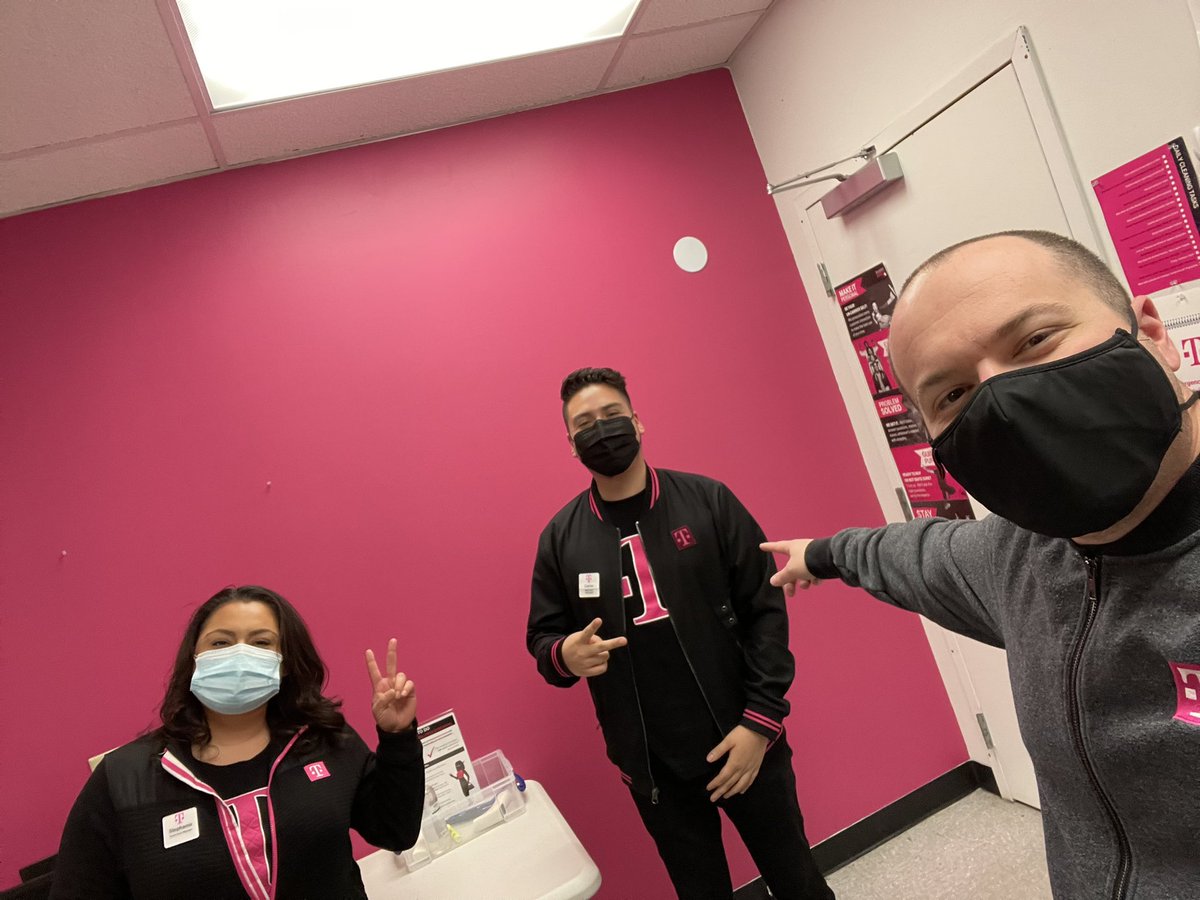 KevinMurray3's tweet image. Carlos congrats on being promoted to Mobile Expert! We’re excited to support your continued growth! #ALLIN for 2022! #BAMily #Top100InAction