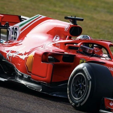 FerraristaHu's tweet photo. Charles Leclerc az #SF71H-val tegnap📍Fioranoban 🥰🔥 (Part 2.)
📸 : Federico Basile
#Ferrarista #EssereFerrari🔴 #Ferrari #Forma1 https://t.co/P77JsdomPO