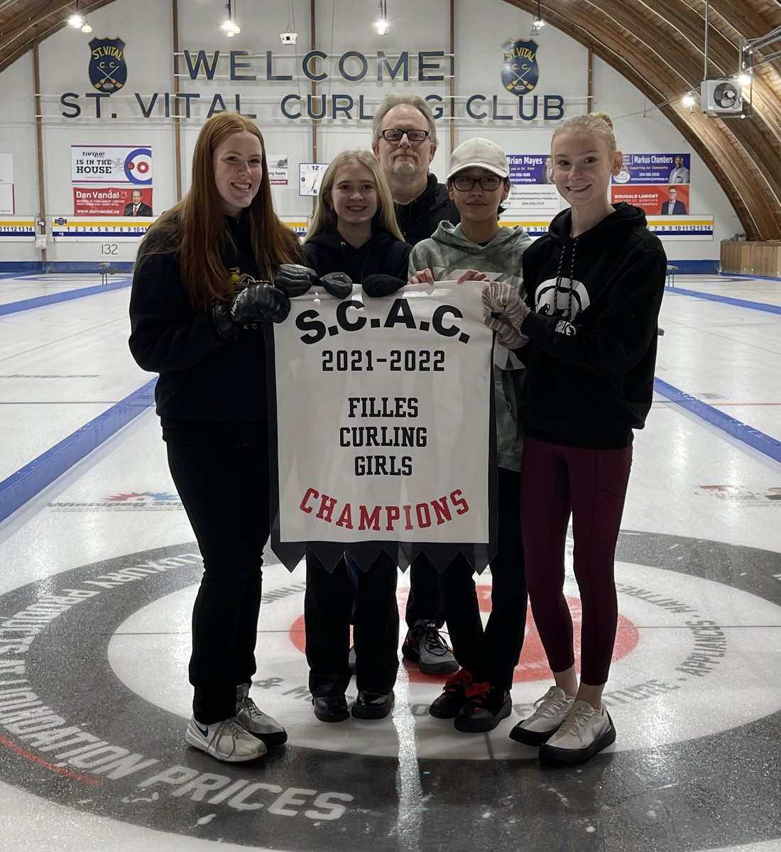 teamgracebeaud2's tweet photo. Congrats to our skip, Grace, and her @dciLRSD team for winning the South Central Athletic Conference curling title. Next stop, high school provincials!! #lancersforlife @MHSAA_ https://t.co/9KwENyDfgA